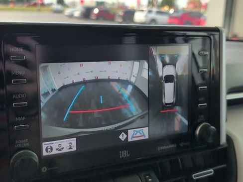 Used 2020 Toyota RAV4 Limited AWD/4WD image 29