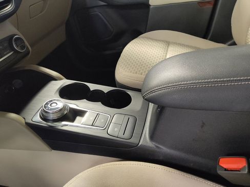 Used 2020 Ford Escape SE Sport image 26