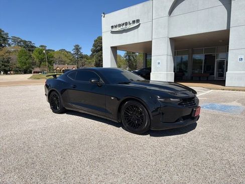 Used 2022 Chevrolet Camaro LT image 1