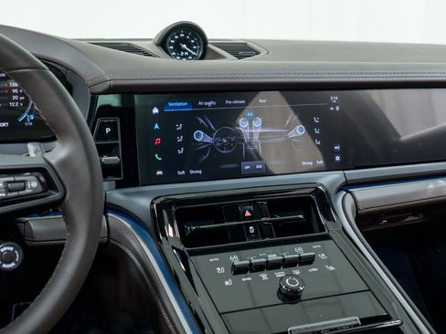 New 2026 Porsche Panamera 4S image 22