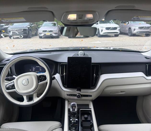 Used 2026 Volvo XC60 T8 Ultra AWD/4WD image 8