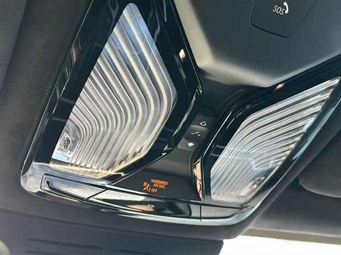 New 2026 BMW X5 M60i w/ Executive Package image 28