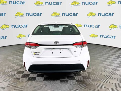 Used 2024 Toyota Corolla LE image 6