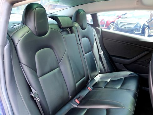 Used 2019 Tesla Model 3 Performance image 32
