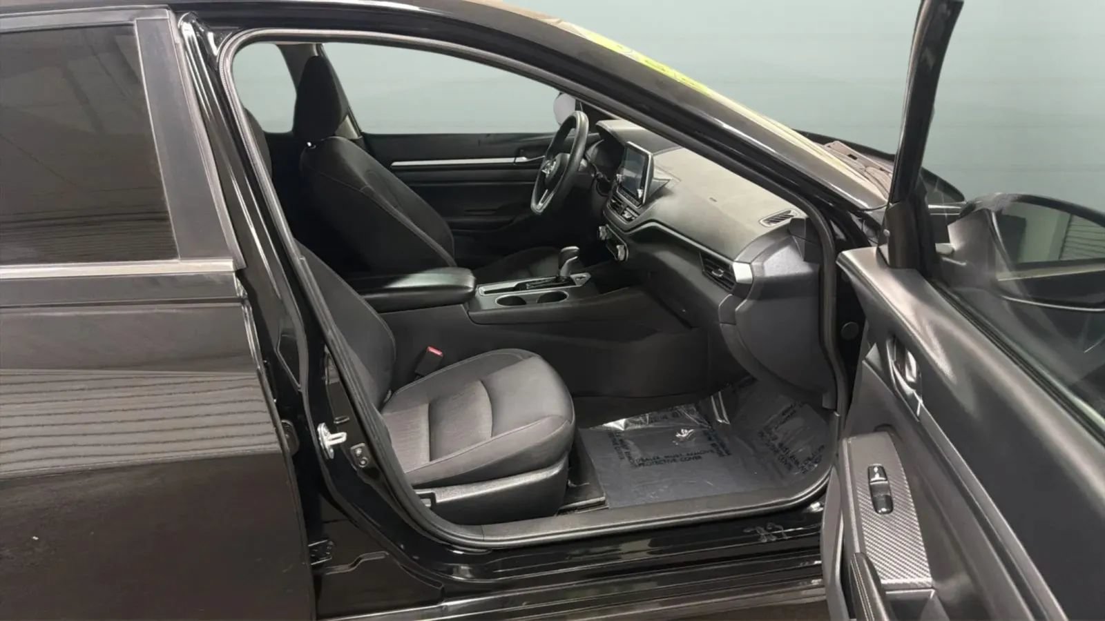 Used 2022 Nissan Altima 2.5 SV FWD image 22