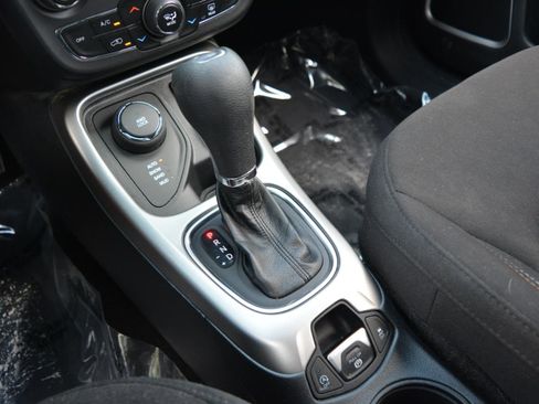 Used 2021 Jeep Compass Sport w/ Cold Weather Group AWD/4WD image 29