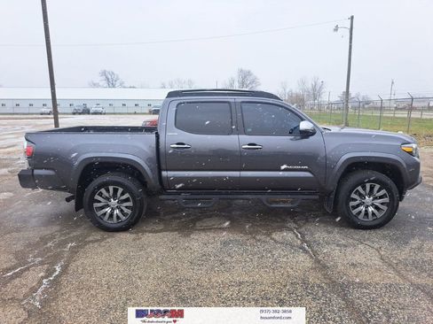 Used 2023 Toyota Tacoma Limited image 26