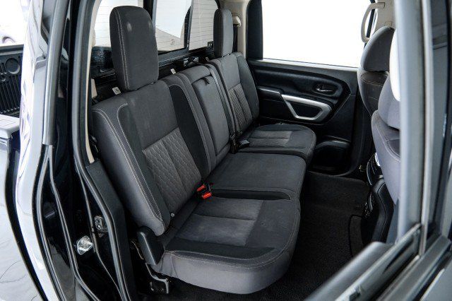 Used 2021 Nissan Titan SV w/ SV Convenience Package AWD/4WD image 33
