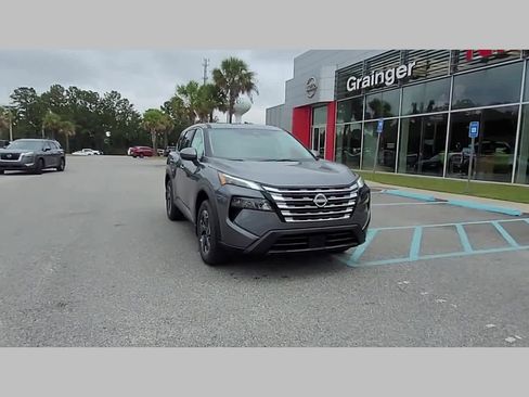 New 2026 Nissan Rogue SV image 17