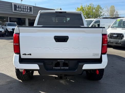 Used 2024 Toyota Tacoma TRD Off-Road w/ TRD Off Road Upgrade Package image 92