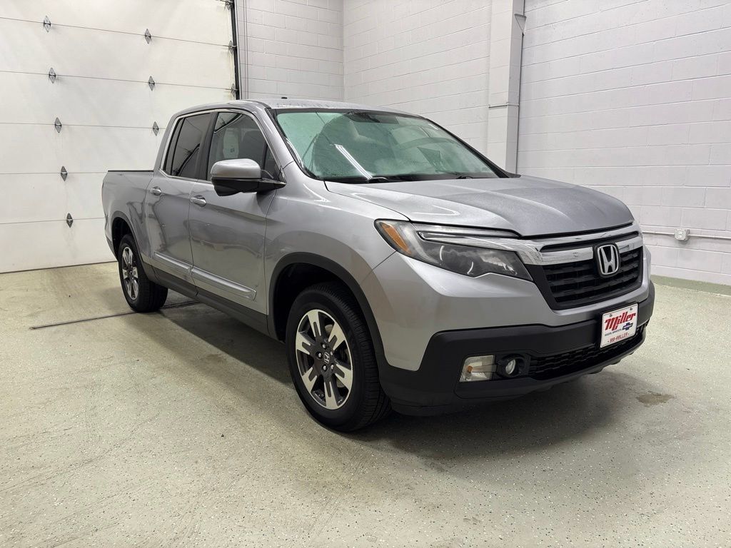 Used 2017 Honda Ridgeline RTL-T image 2
