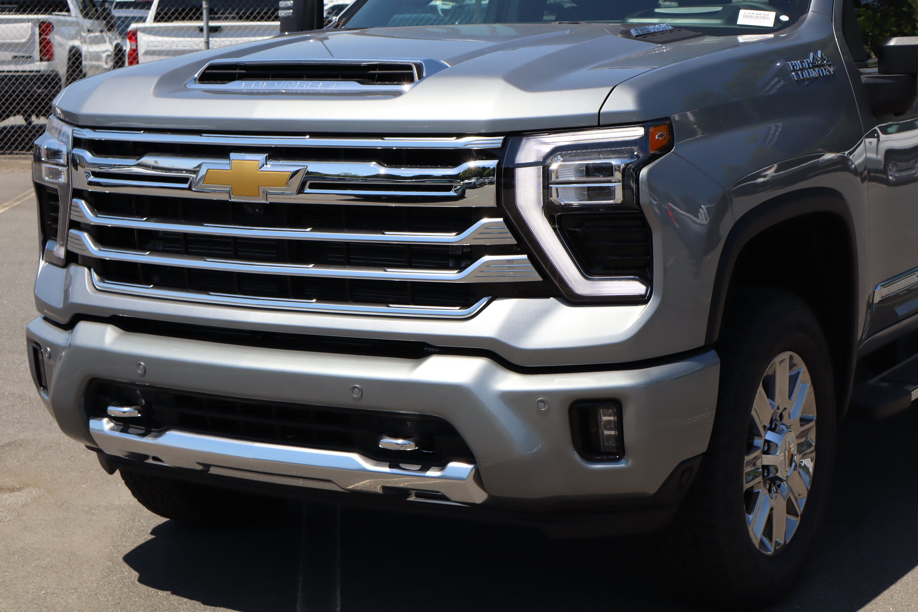New 2026 Chevrolet Silverado 2500 High Country w/ High Country Premium Package AWD/4WD image 5