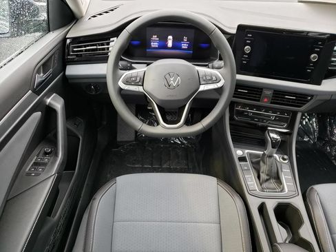 New 2026 Volkswagen Jetta SE FWD image 10