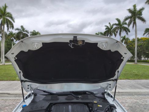 Used 2019 Jaguar XJ L Portfolio RWD image 47