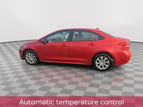 Used 2020 Toyota Corolla LE image 5