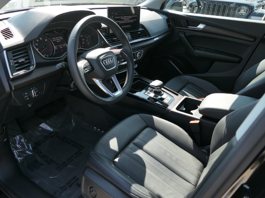 Used 2023 Audi Q5 2.0T Premium w/ Convenience Package AWD/4WD image 10