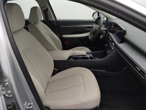Used 2025 Hyundai Sonata SEL FWD image 21