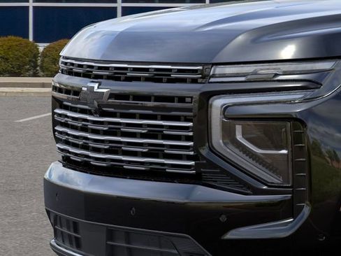 New 2026 Chevrolet Suburban High Country AWD/4WD image 13