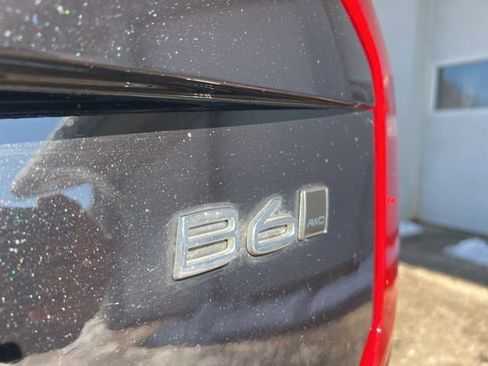 Certified 2025 Volvo XC90 B6 Ultra w/ Lounge Package image 17