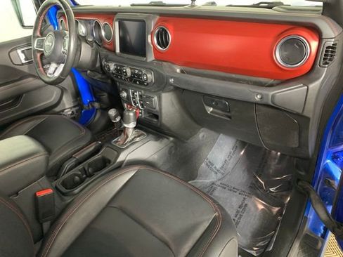 Used 2023 Jeep Gladiator Rubicon w/ Cold Weather Group AWD/4WD image 24