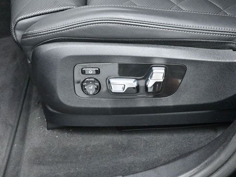 Used 2024 BMW X5 xDrive40i AWD/4WD image 16