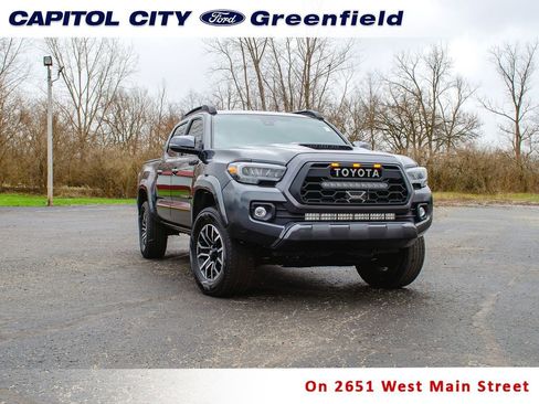 Used 2023 Toyota Tacoma TRD Sport image 1