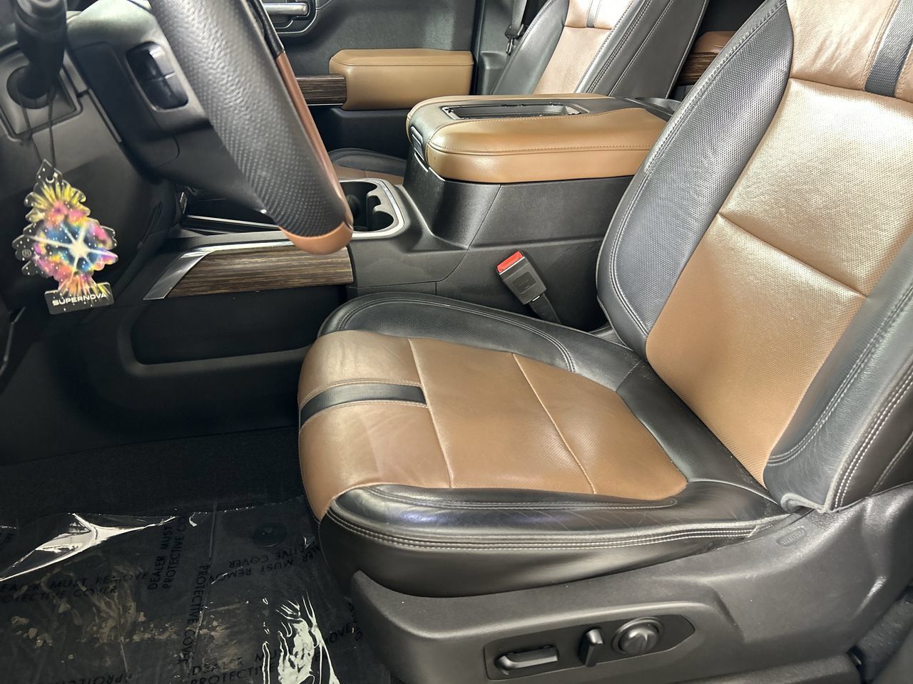Used 2019 Chevrolet Silverado 1500 High Country w/ Technology Package AWD/4WD image 22