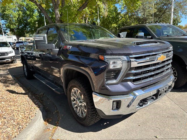 Used 2024 Chevrolet Silverado 2500 LTZ w/ LTZ Convenience Package AWD/4WD image 5