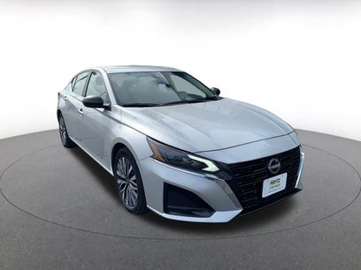 Used 2024 Nissan Altima 2.5 SV