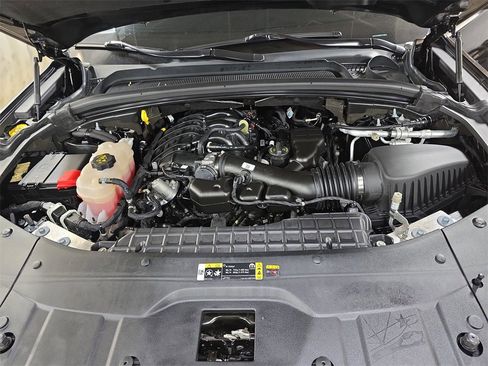 Used 2023 Jeep Grand Cherokee L Laredo image 29