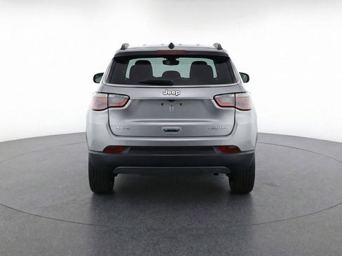 Used 2025 Jeep Compass Limited image 7