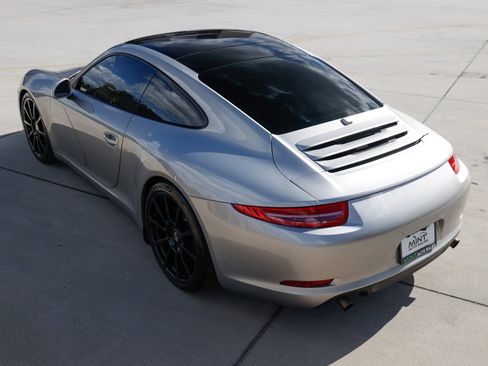 Used 2013 Porsche 911 Carrera 4 image 10