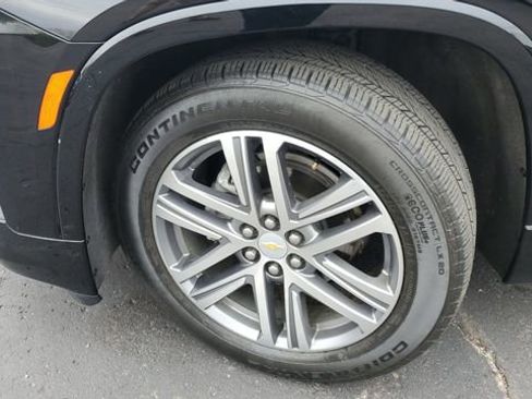 Used 2023 Chevrolet Traverse High Country w/ LPO, Floor Liner Package AWD/4WD image 3