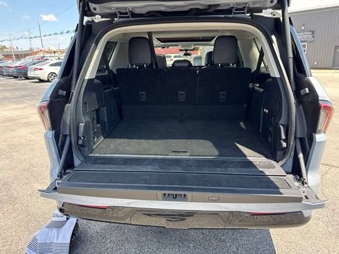 Used 2025 Lincoln Navigator L Reserve AWD/4WD image 31