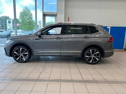 Used 2024 Volkswagen Tiguan SEL R-Line AWD/4WD image 4