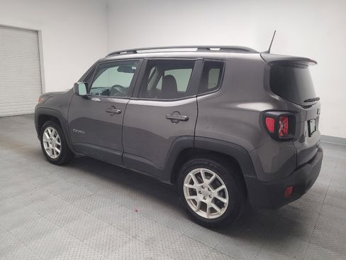 Used 2020 Jeep Renegade Latitude FWD image 3