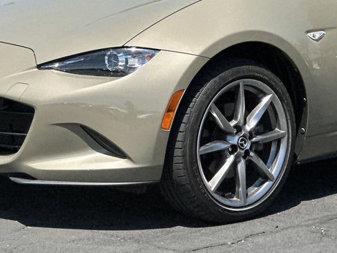 Used 2023 MAZDA MX-5 Miata Grand Touring w/ Weather Package RWD image 8