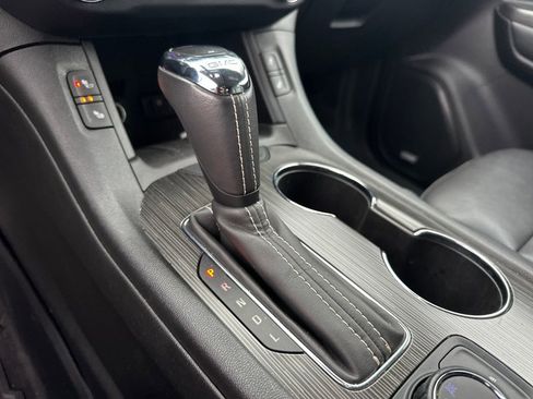 Used 2019 GMC Acadia SLT w/ Black Edition image 18