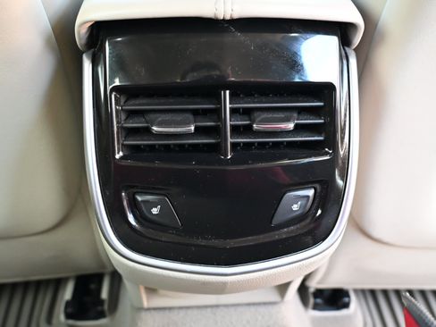 Used 2016 Cadillac XTS Luxury w/ Driver Awareness Package image 35