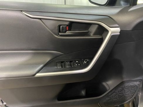 Certified 2021 Toyota RAV4 LE image 10