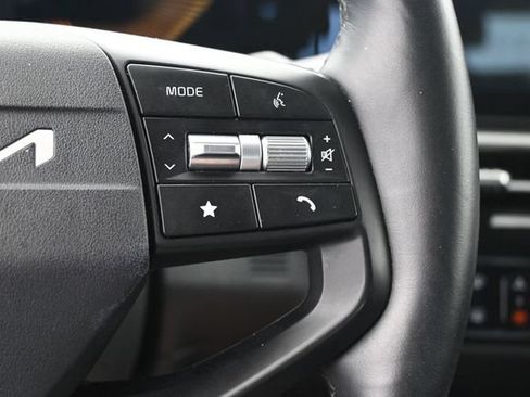 Used 2026 Kia Sportage LX FWD image 30