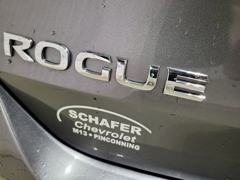 Used 2017 Nissan Rogue SV image 55