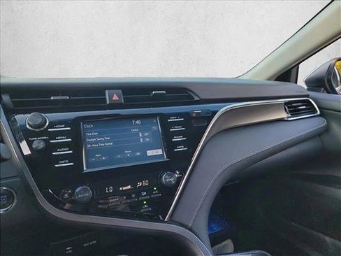 Used 2018 Toyota Camry XSE image 21