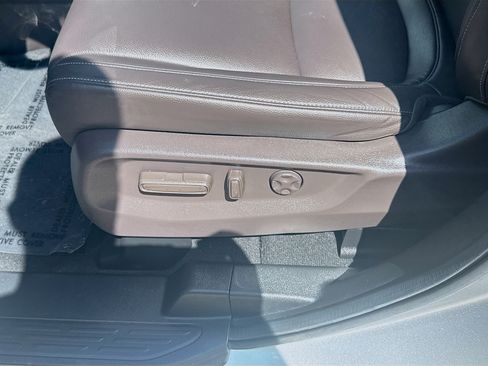 Certified 2024 Honda Odyssey Touring image 18