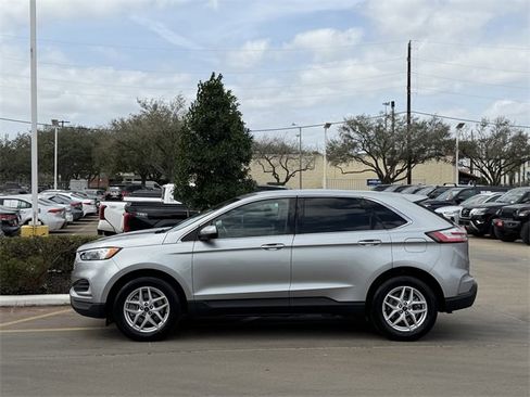 Used 2024 Ford Edge SEL image 4
