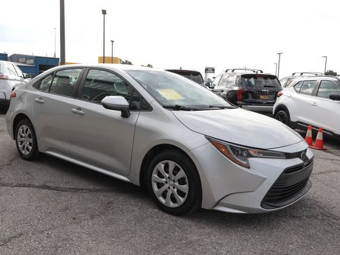 Used 2024 Toyota Corolla LE FWD image 3