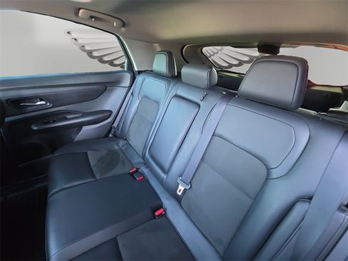 Used 2023 Nissan Ariya EVOLVE+ e-4ORCE image 13