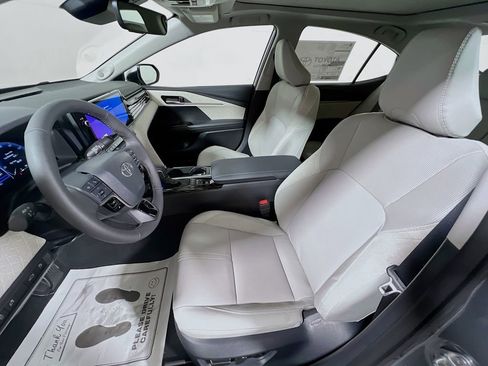 New 2026 Toyota Camry XLE image 17