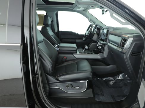 Used 2023 Ford F150 Lariat w/ Equipment Group 502A High image 3