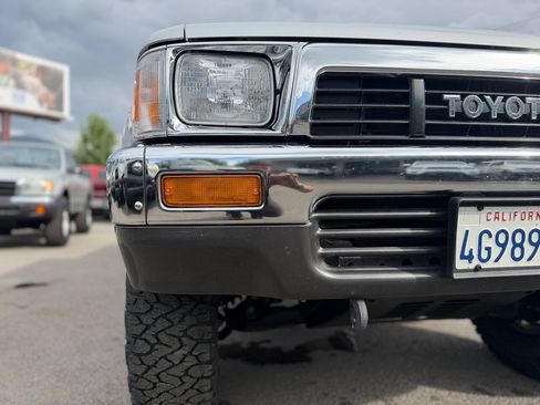 Used 1991 Toyota Pickup Deluxe AWD/4WD image 55